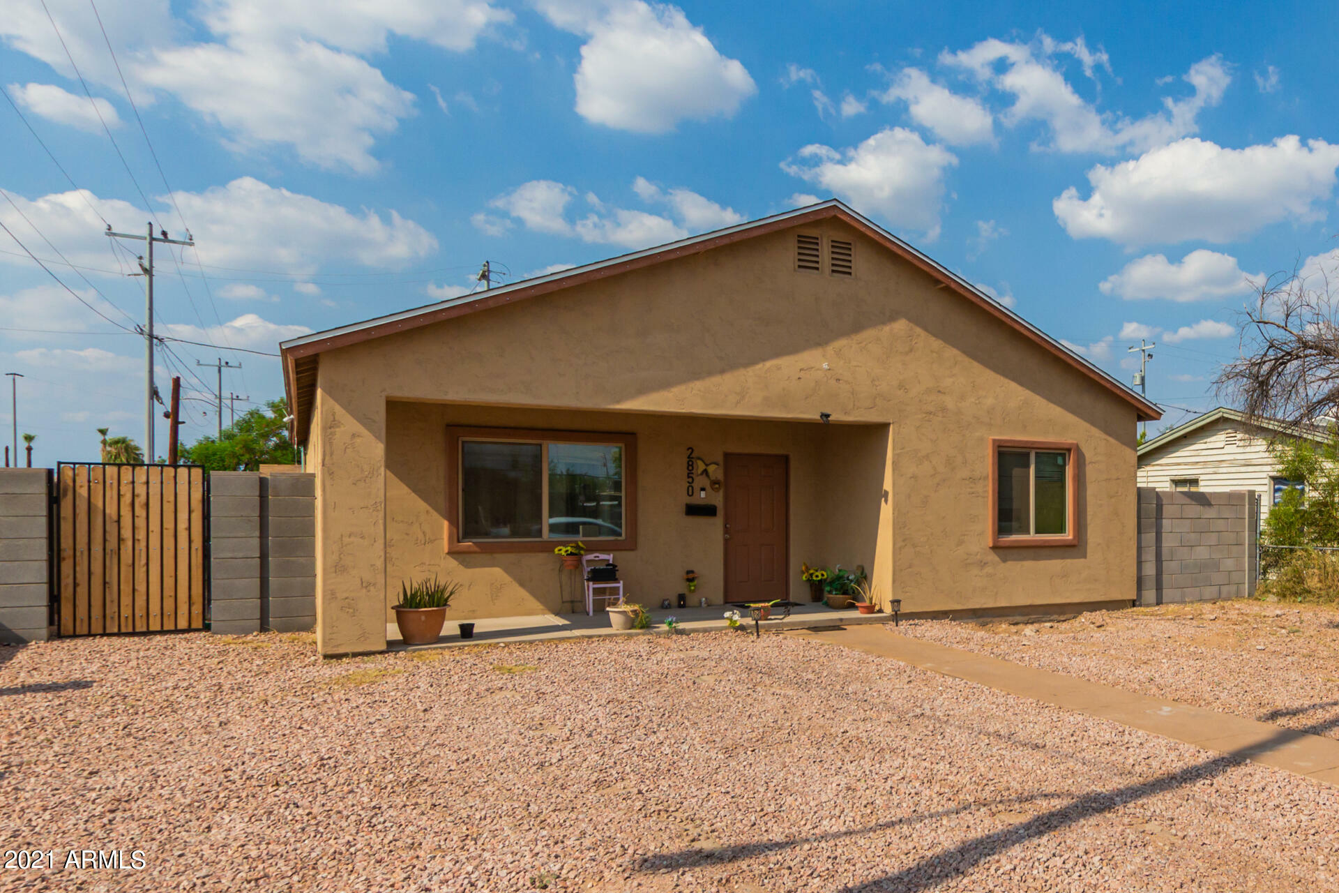 Property Photo:  2850 W Fillmore Street  AZ 85009 