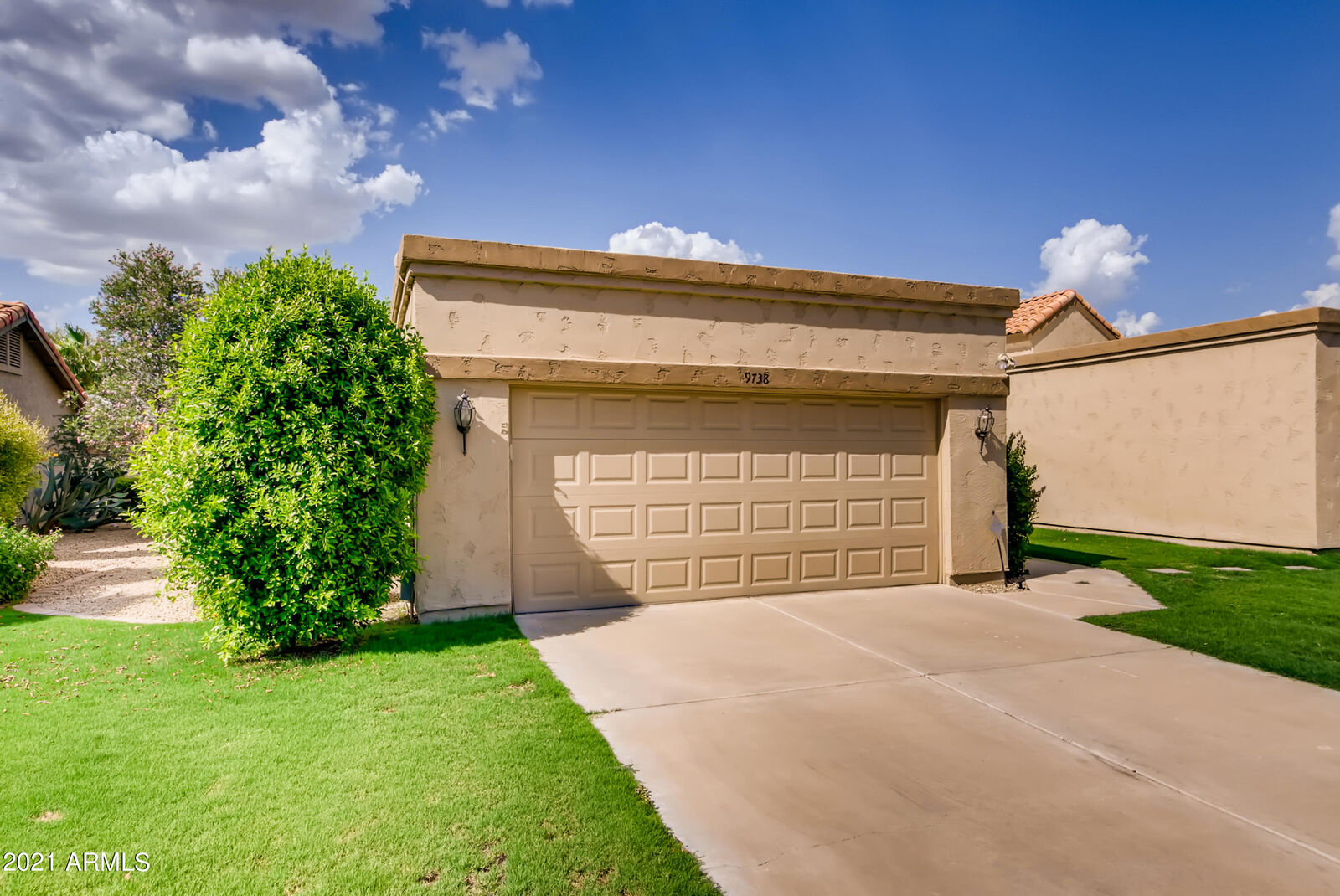 Property Photo: 9738 W McRae Way AZ 85382