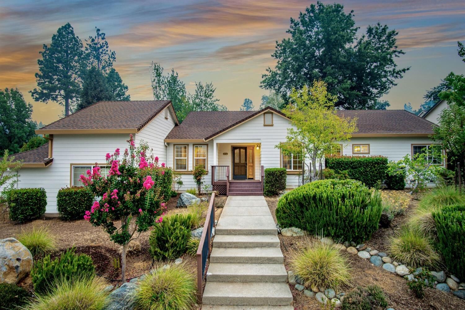 Property Photo:  219 Horizon Circle  CA 95945 