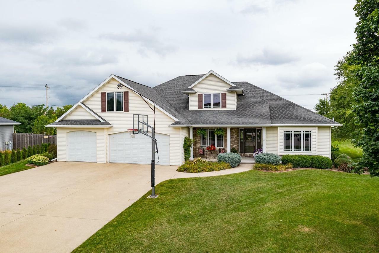 Property Photo: 410 East Clearfield Lane WI 54913