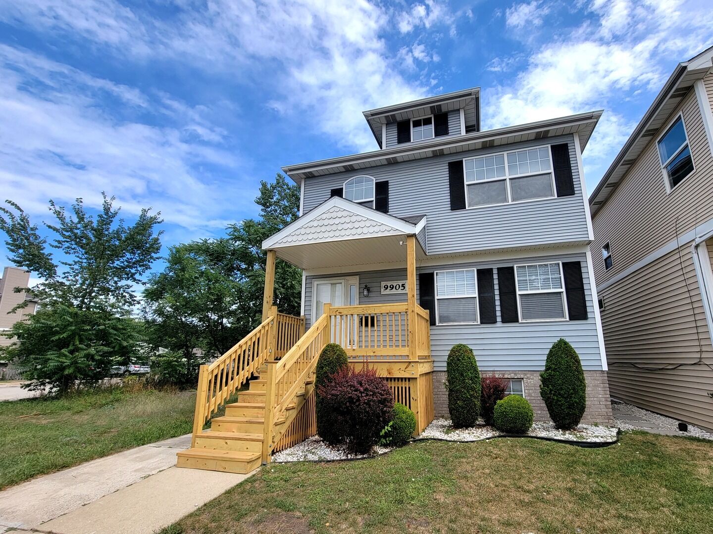 Property Photo:  9905 S Commercial Avenue  IL 60617 