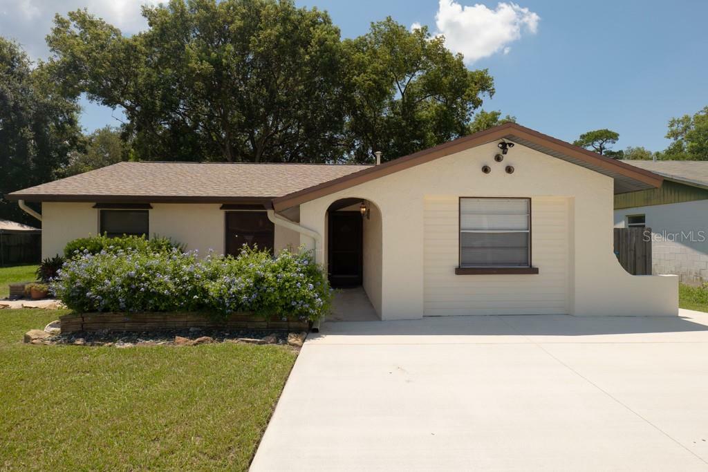 Property Photo:  237 Buttonwood Avenue  FL 32708 