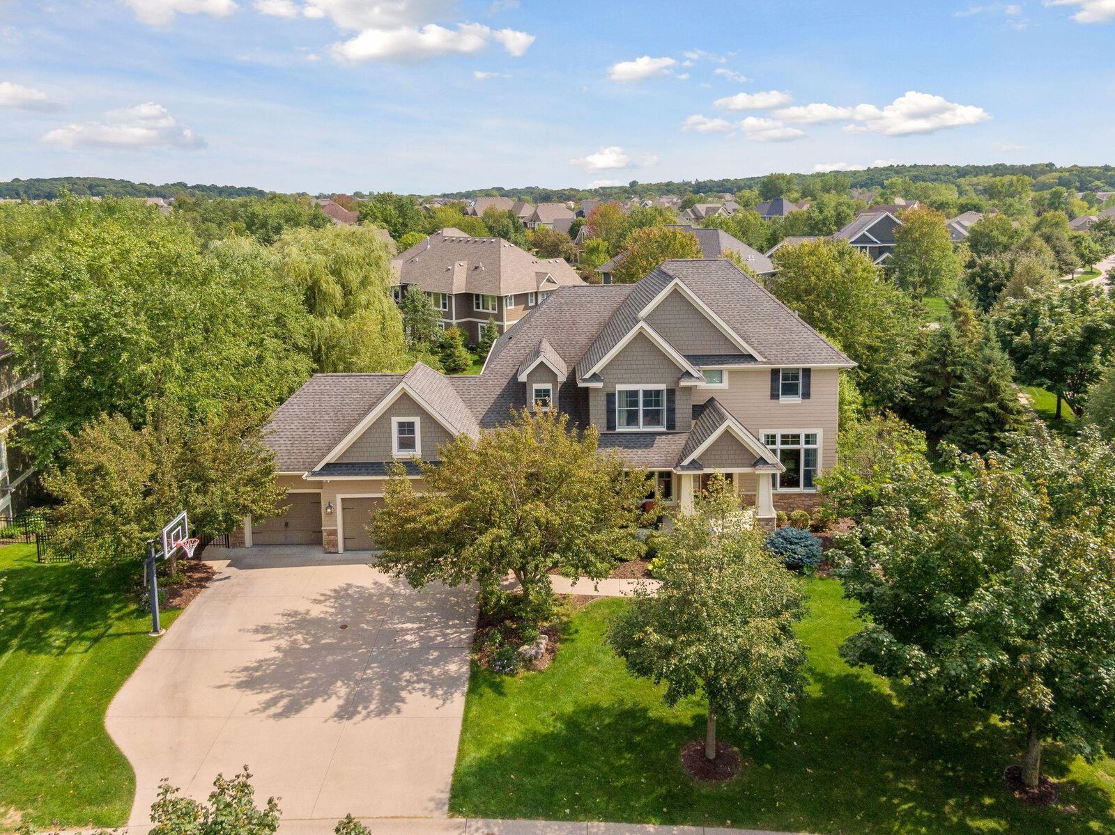 Property Photo:  10755 Watersedge Lane  MN 55129 