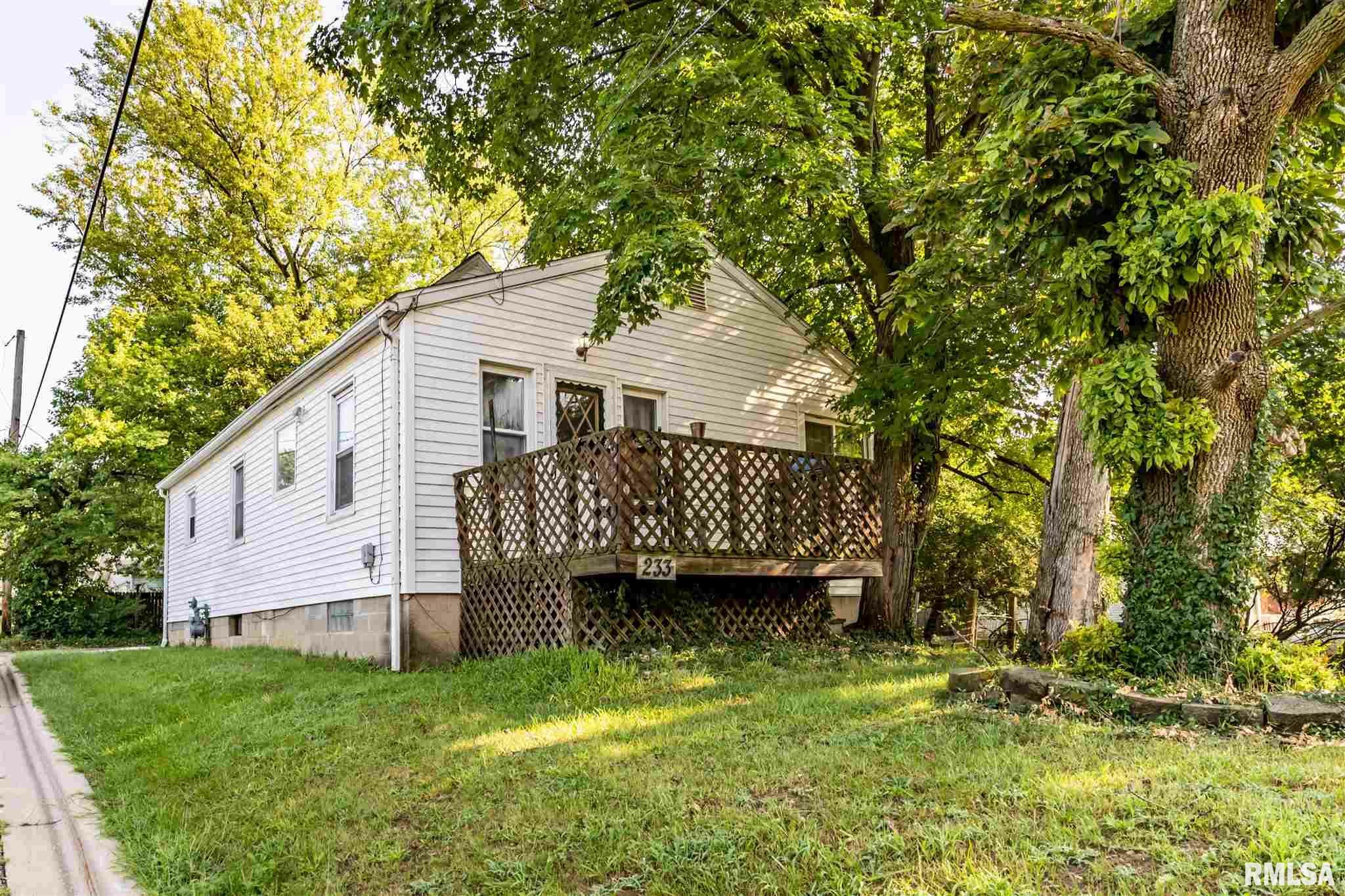Property Photo: 233 Margaret IL 61610