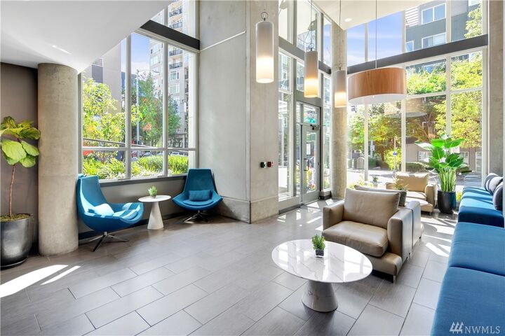 Property Photo:  76 Cedar St 809  WA 98121 