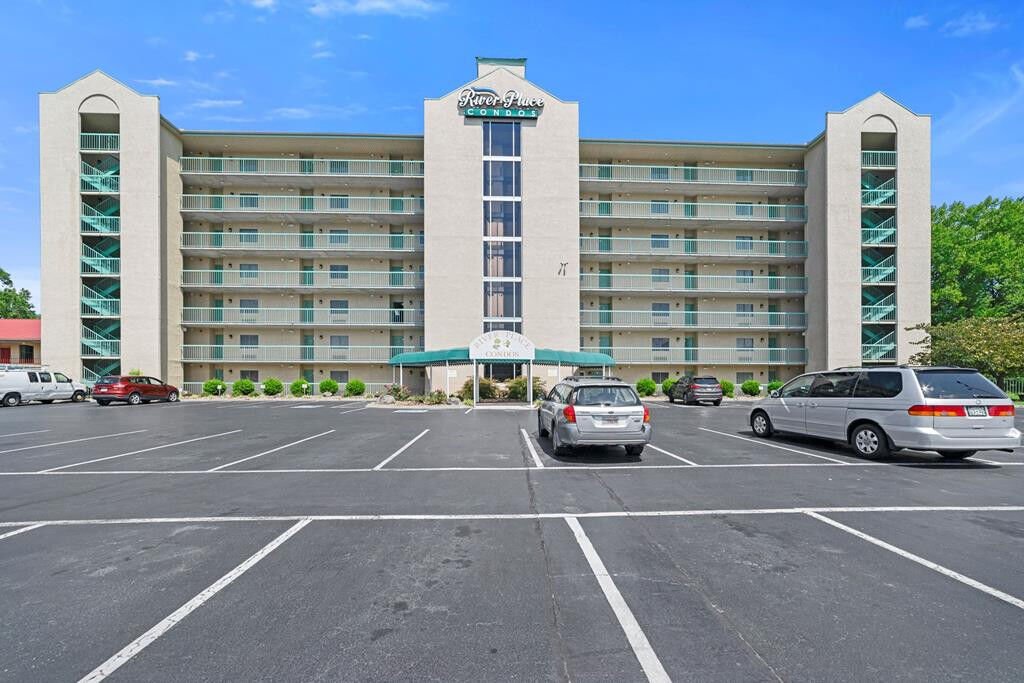 Property Photo: 3215 N River Road TN 37863