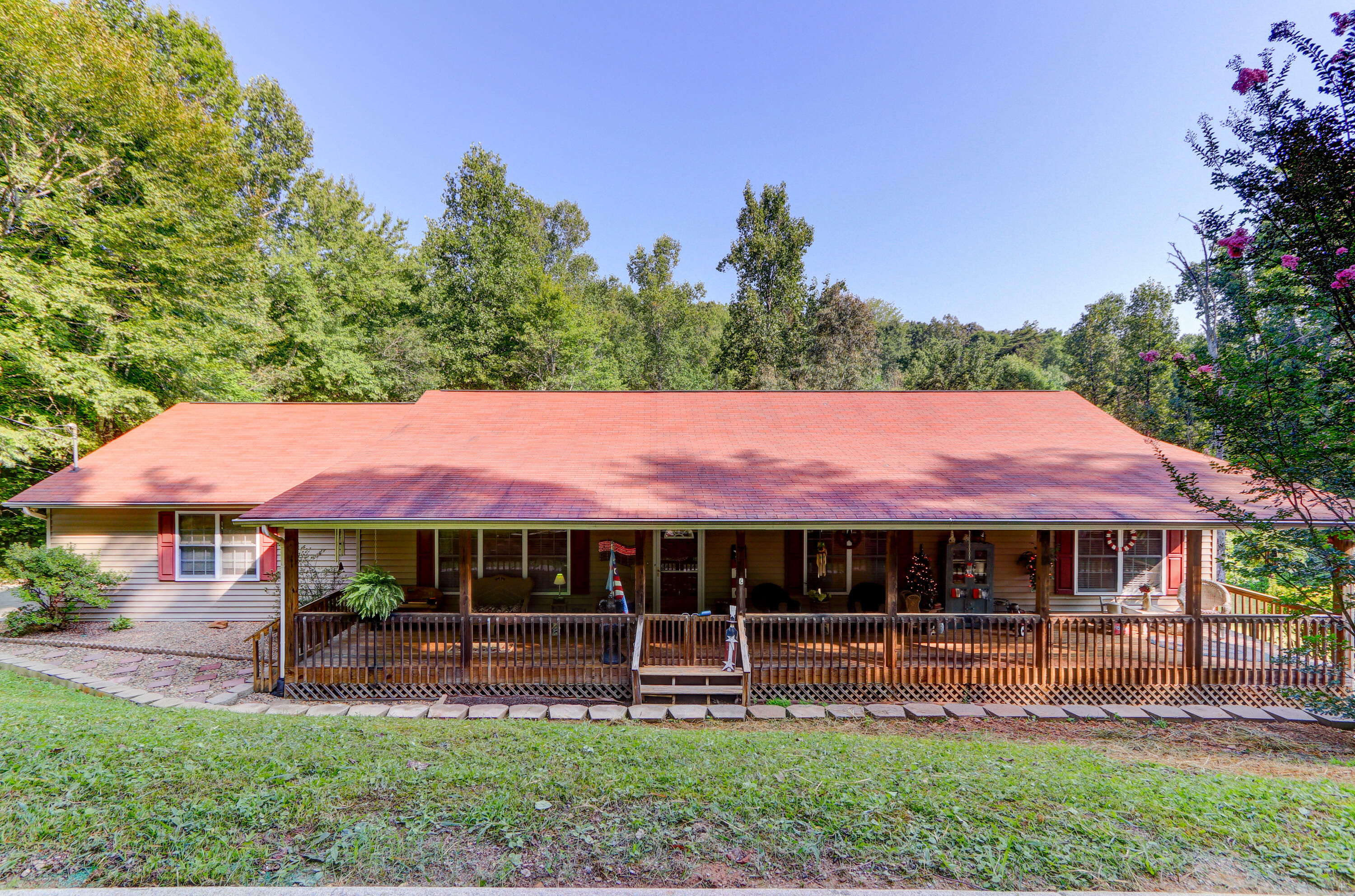 Property Photo:  118 White Loop Rd  TN 37716 