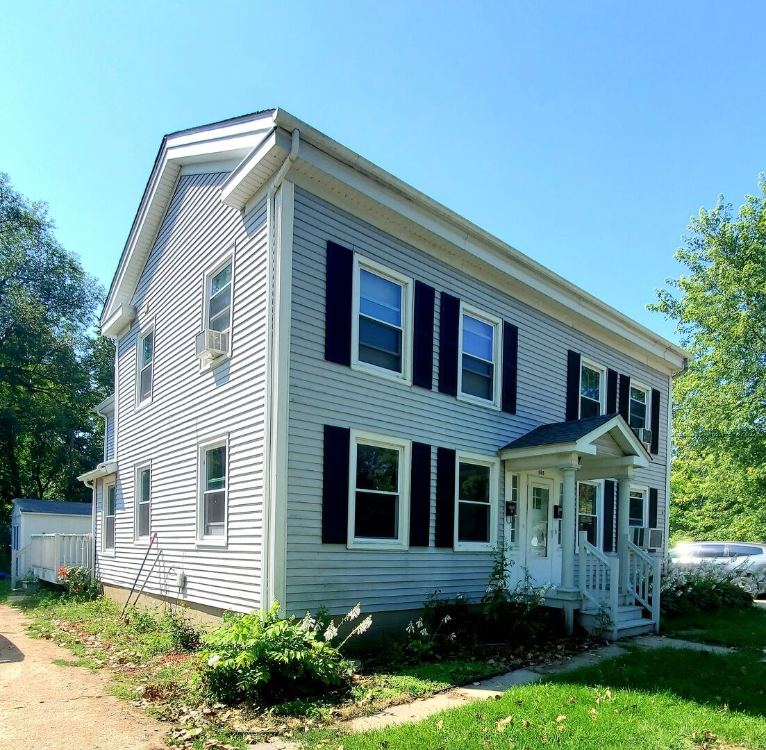 Property Photo: 465 Damen Street IL 60152