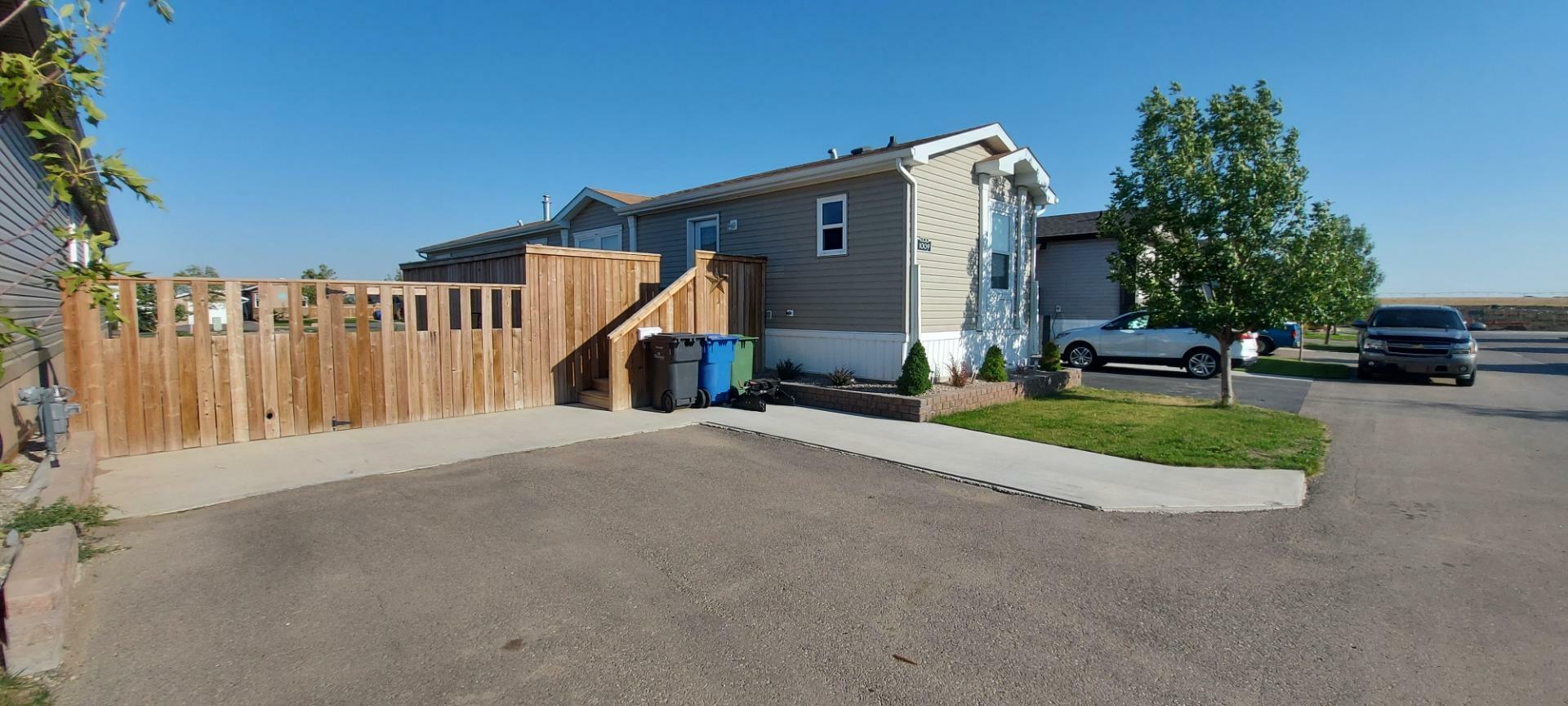 Property Photo: 1009 Spring Street AB T1M 0C6