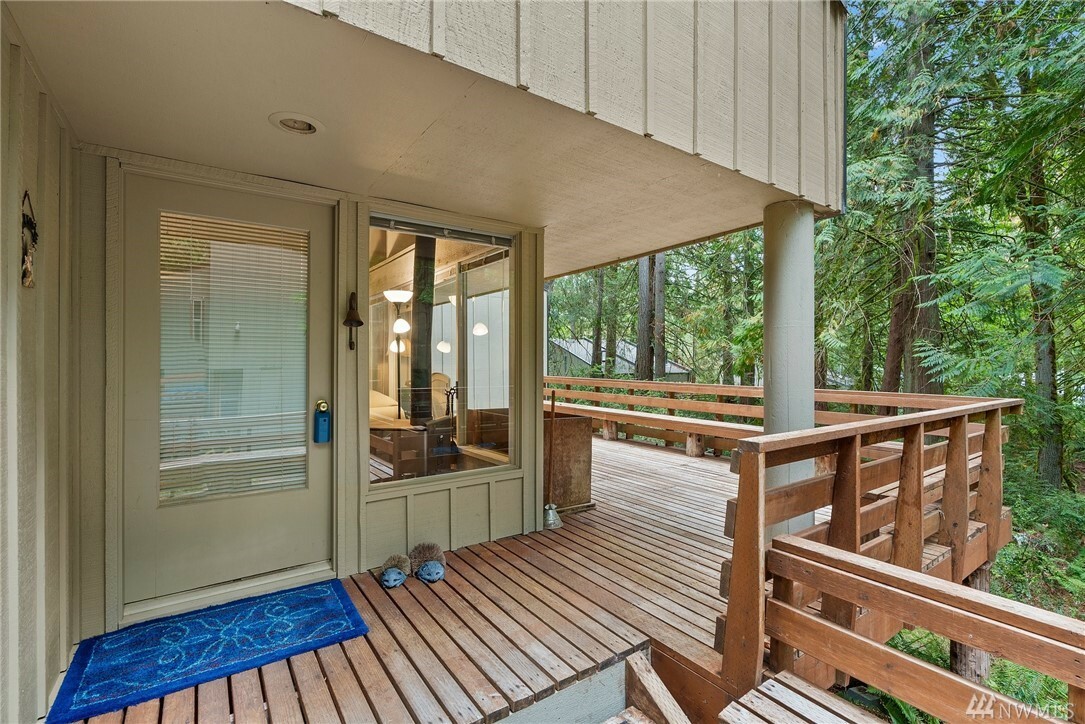 Property Photo:  306 E Pointes Dr E  WA 98584 