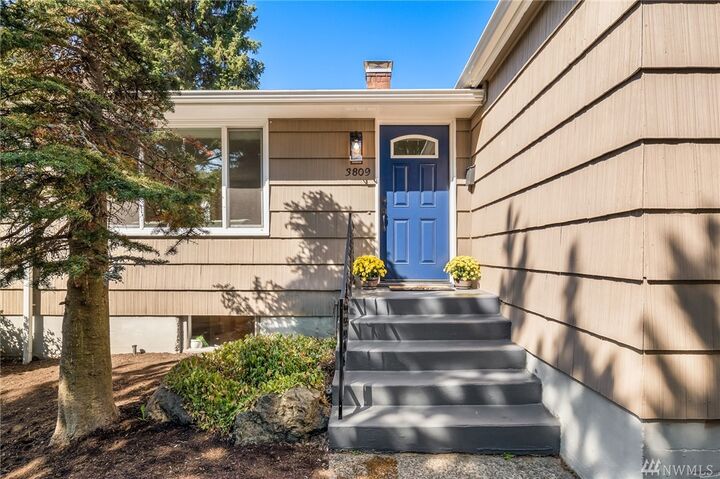Property Photo:  3809 49th Ave SW  WA 98116 