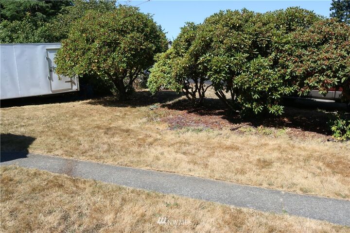 Property Photo:  620 115th Street S  WA 98444 