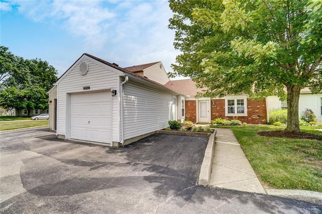 Property Photo: 6440 Harrison Court OH 45459