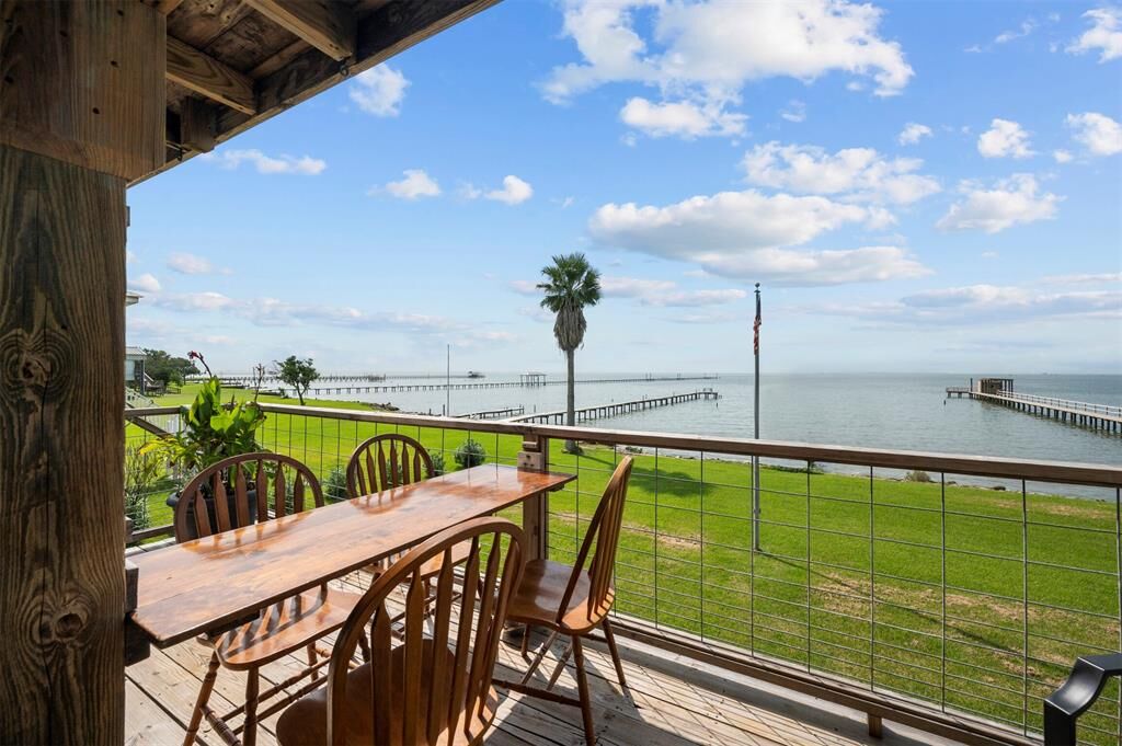 Property Photo:  5234 Bayside Drive  TX 77523 