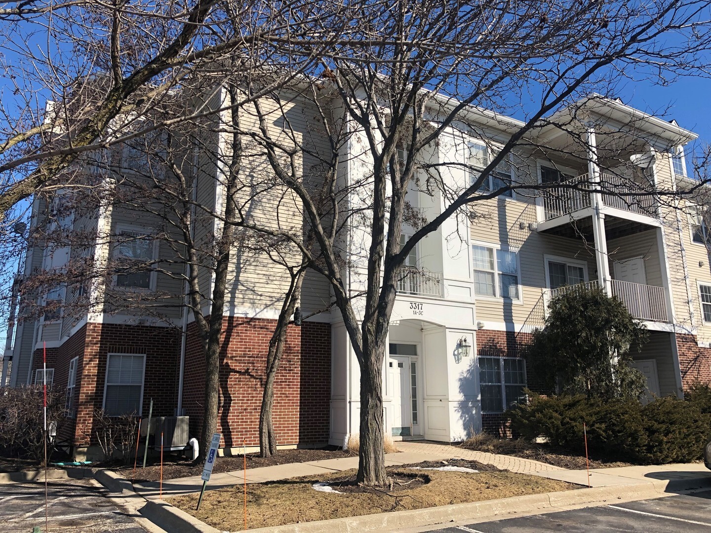 Property Photo: 3317 Stratford Court 3A IL 60044