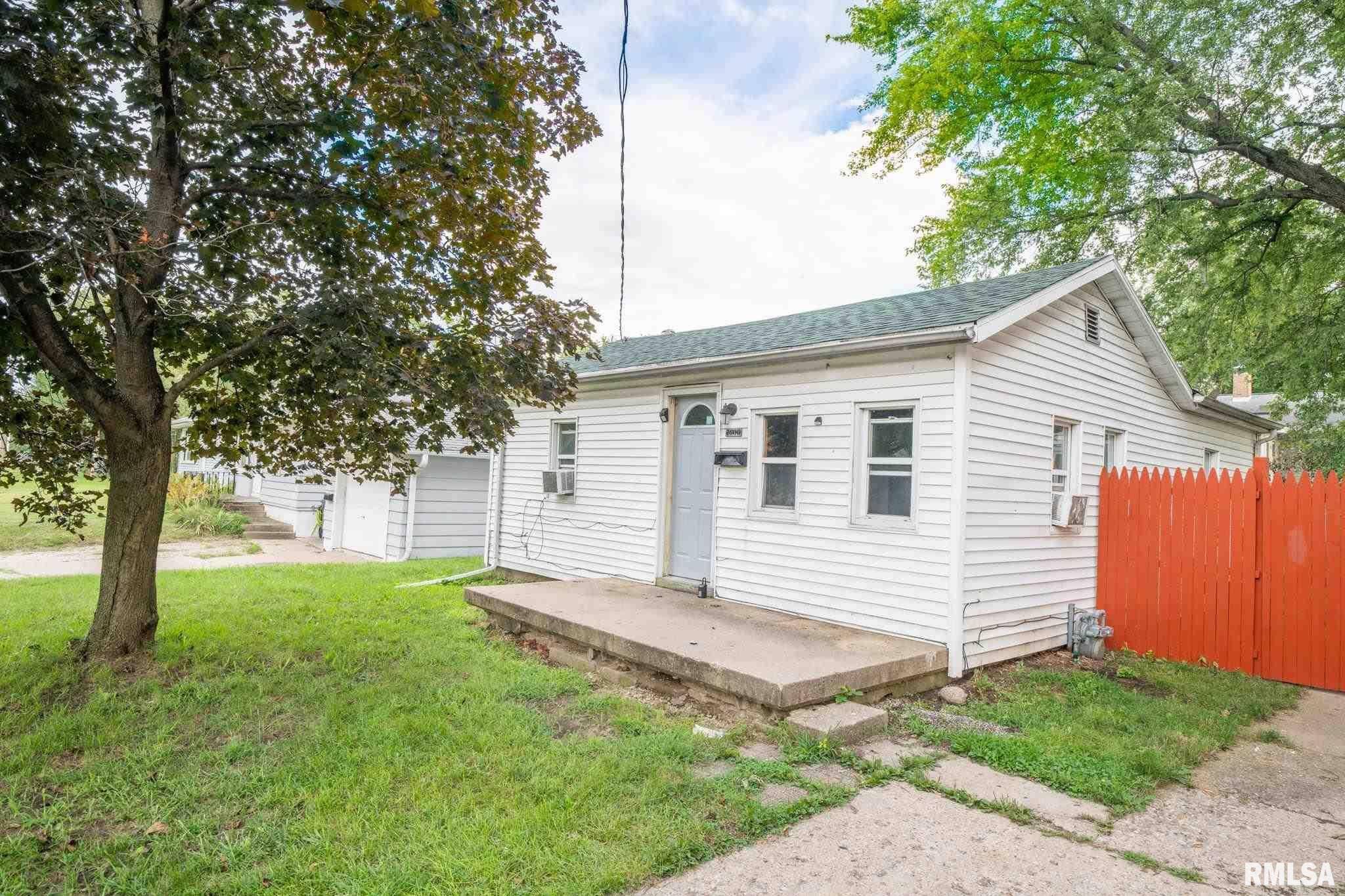 1606 Willow  Pekin IL 61554 photo