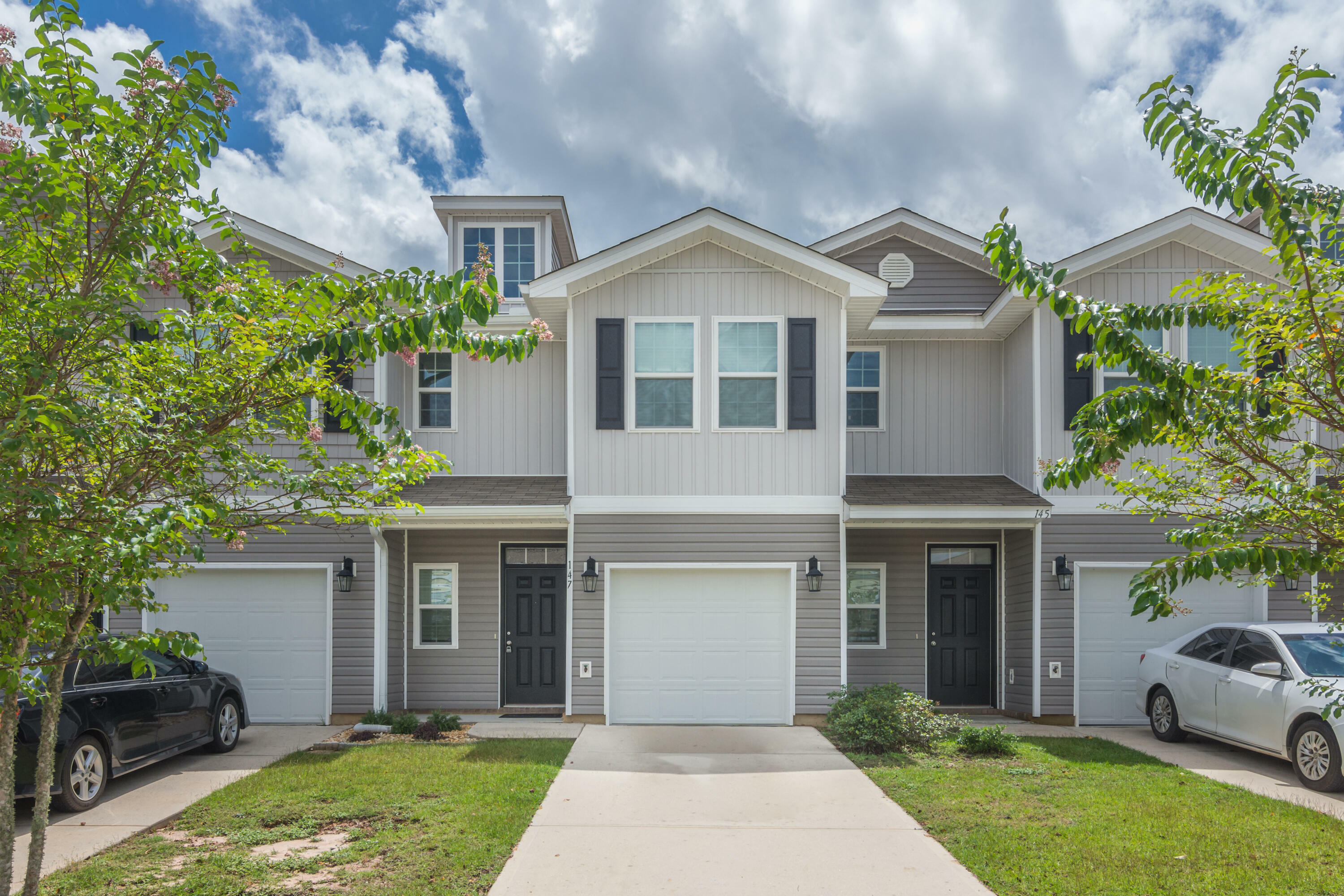 Property Photo: 147 E Iron Horse Drive FL 32539