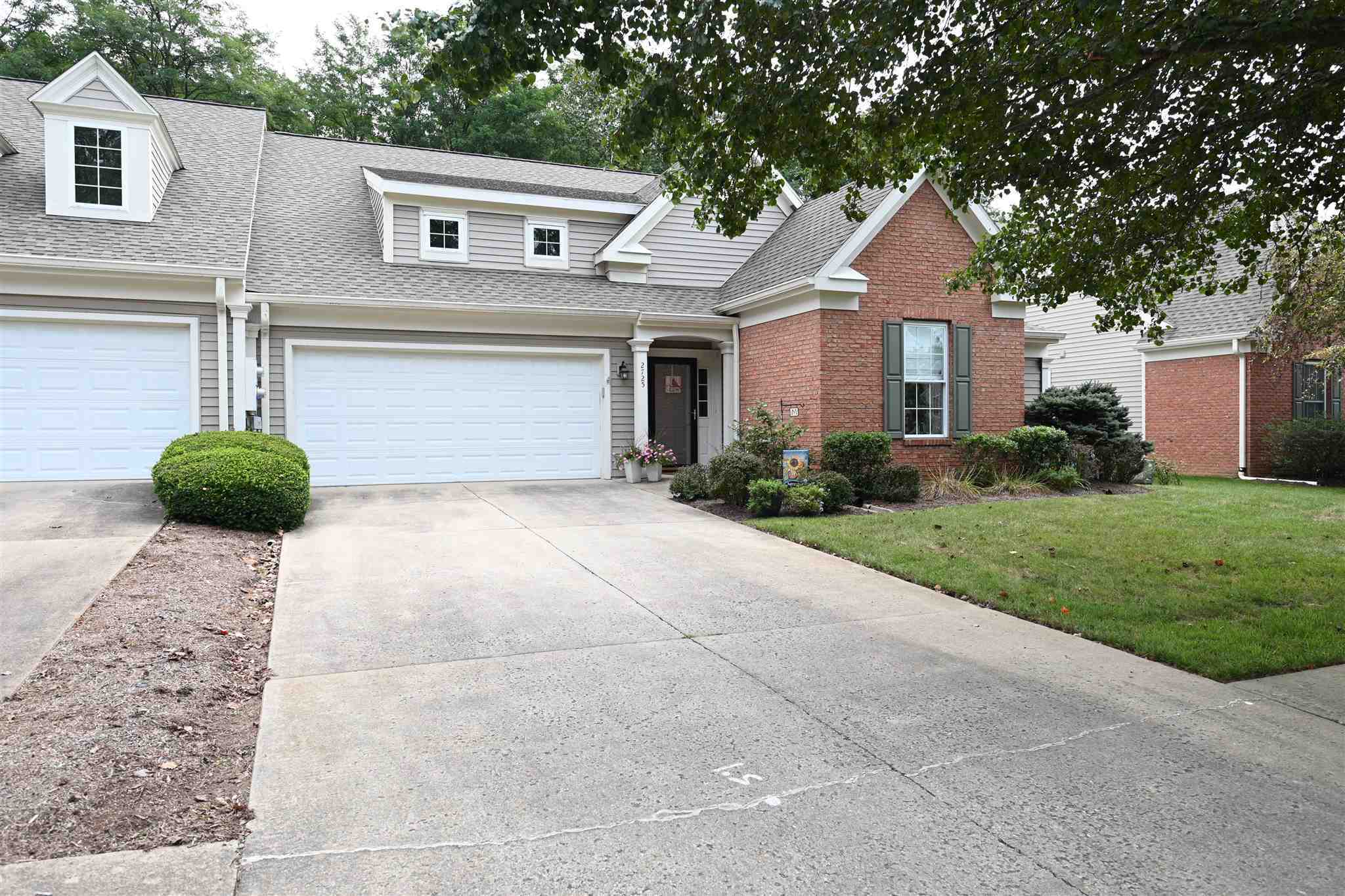 2725 S Silver Creek Drive  Bloomington IN 47401 photo