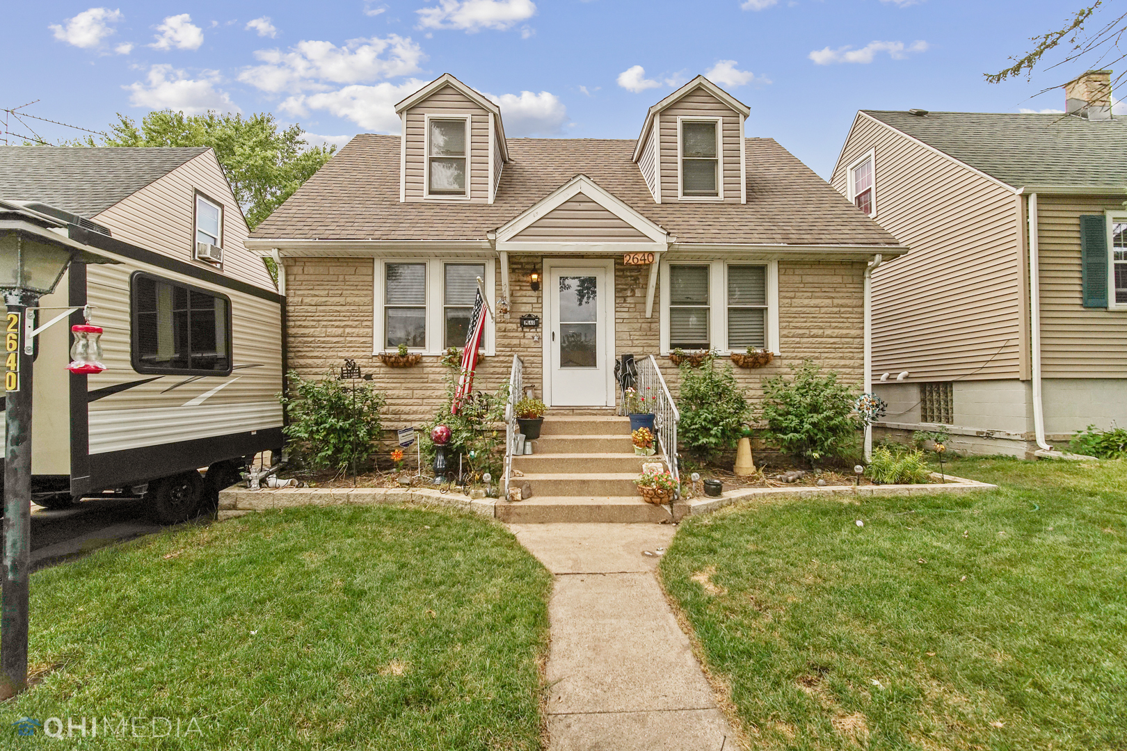 Property Photo: 2640 W 89th Place IL 60805