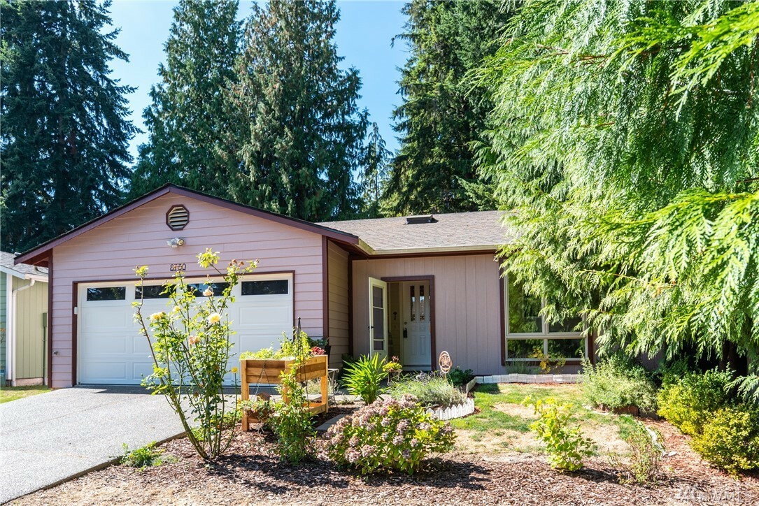 Property Photo:  8730 5th Ave W  WA 98204 