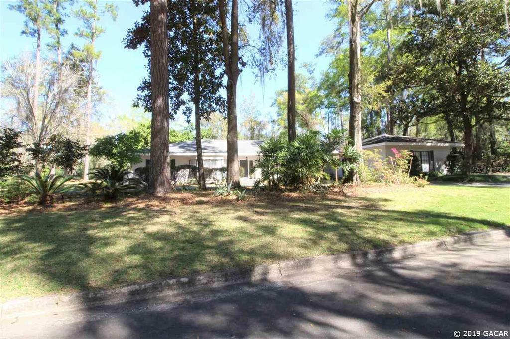 Property Photo:  2201 NW 26 Terrace  FL 32605 