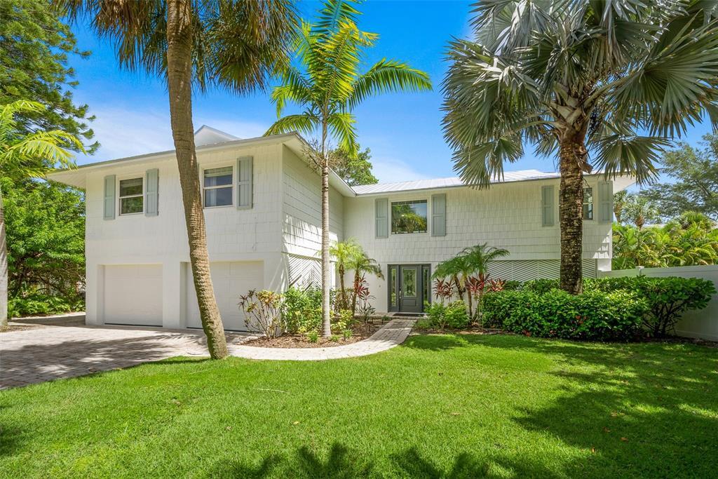 Property Photo: 238 Gladiolus Street FL 34216
