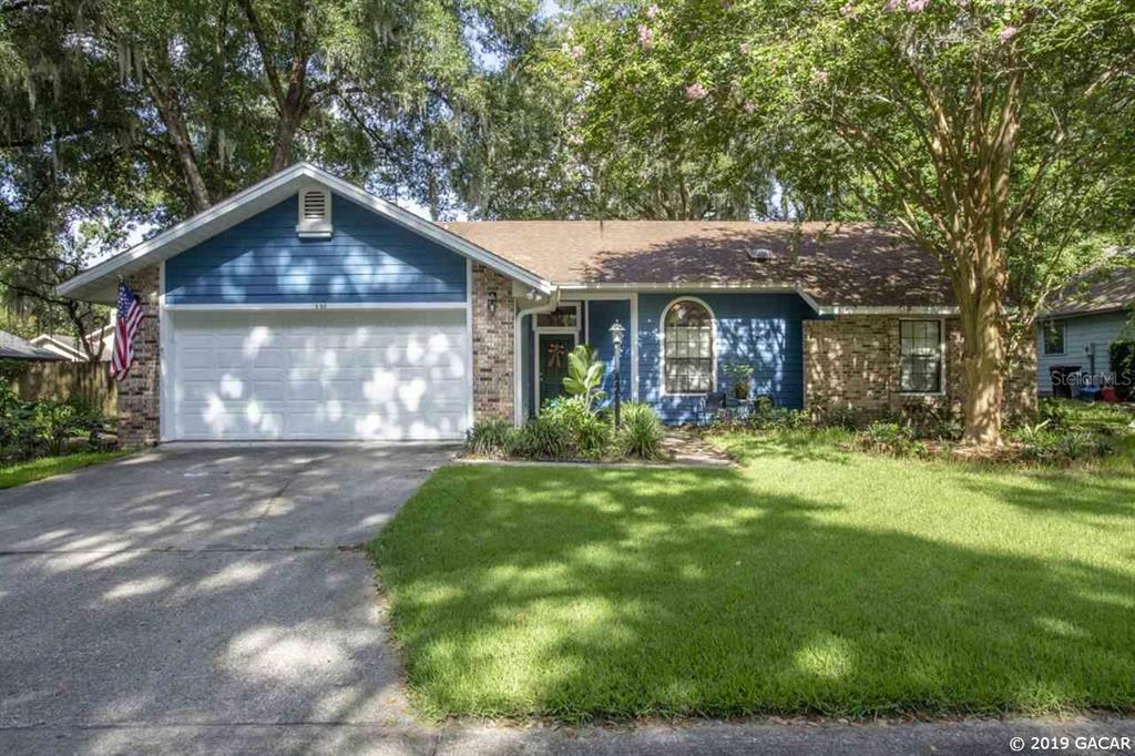 Property Photo:  930 SW 79th Terrace  FL 32607 