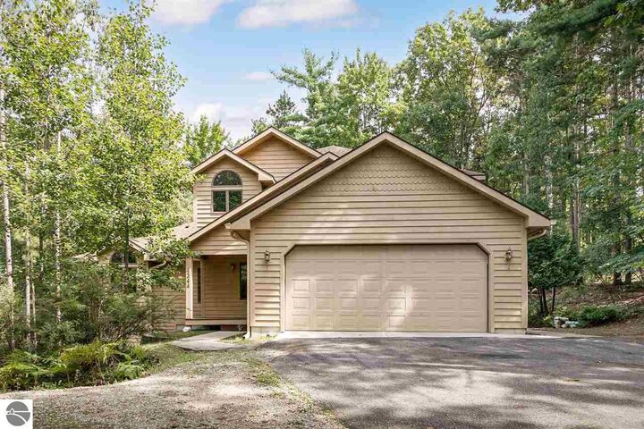 4344 Audubon Drive  Traverse City MI 49686 photo