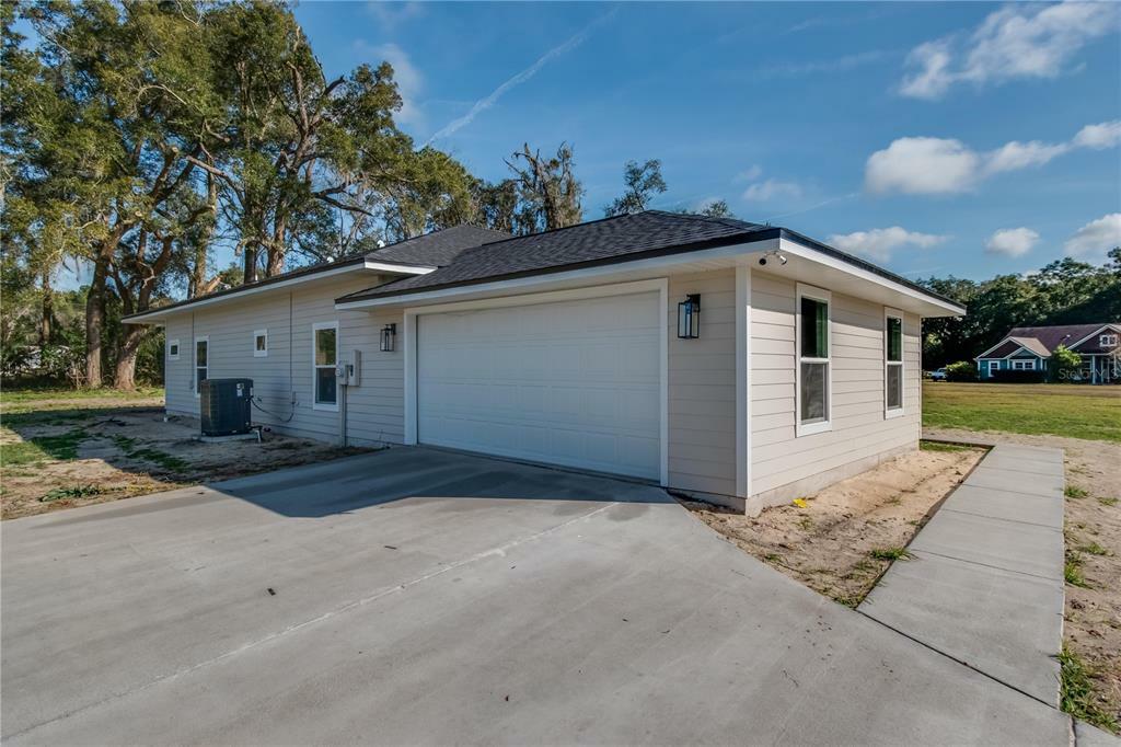 Property Photo:  17204 NW 250th Way  FL 32643 