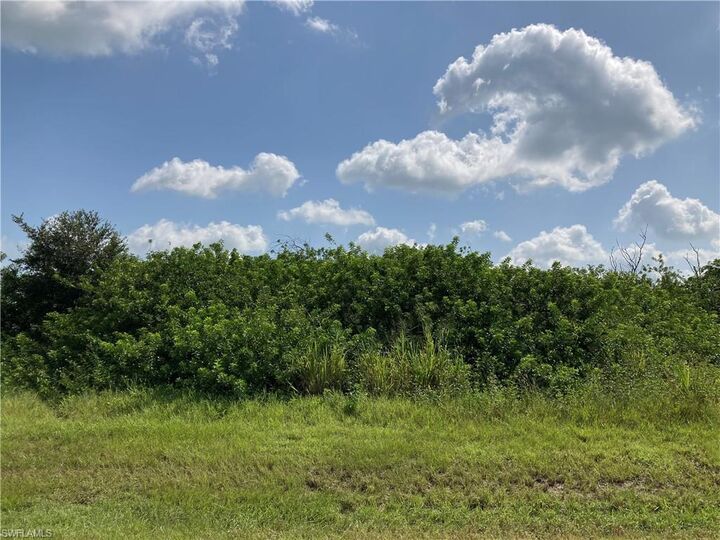 Property Photo: 3108 Pebble Lane FL 33935
