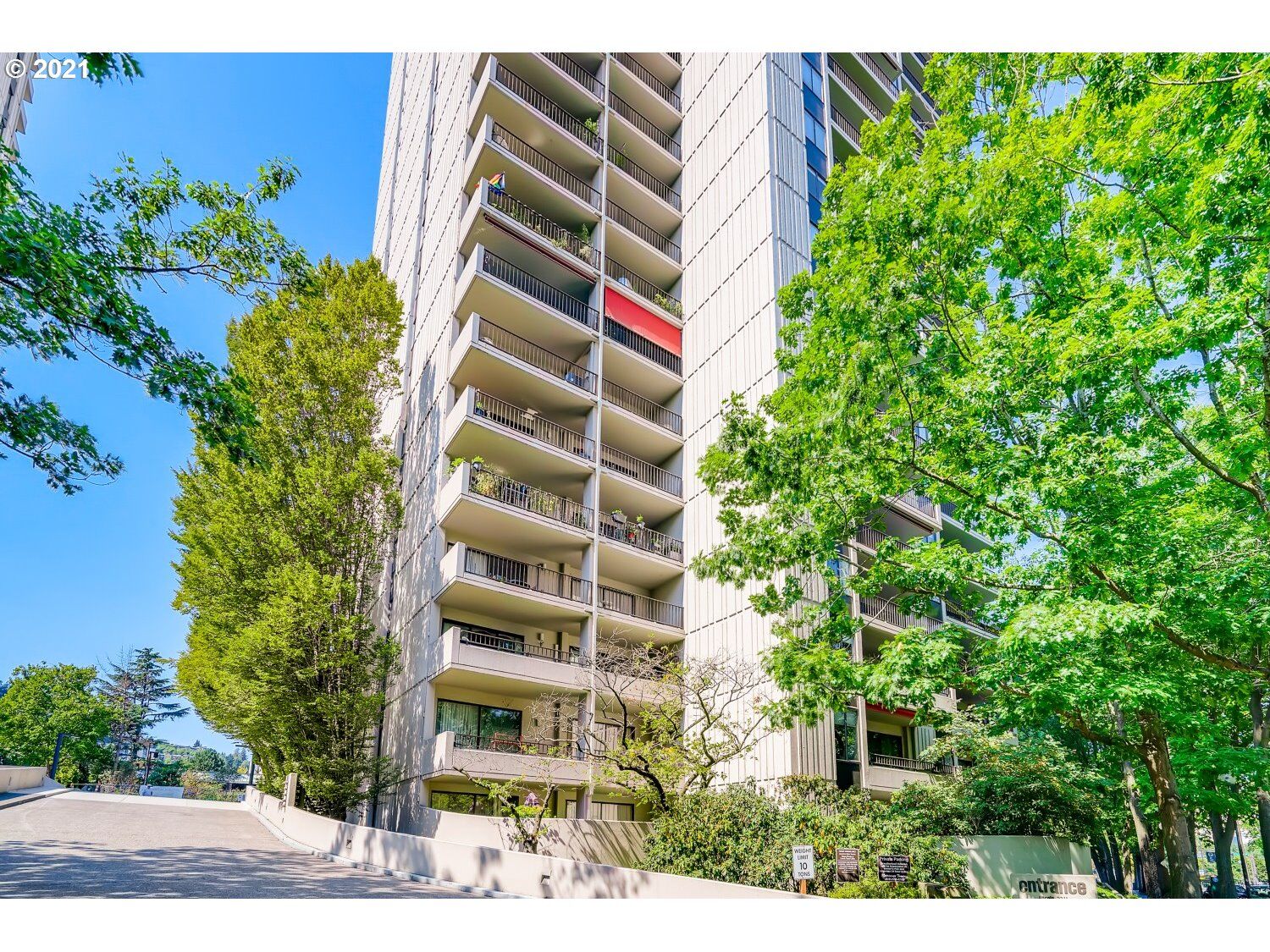 Property Photo:  2221 SW 1st Ave 1623  OR 97201 
