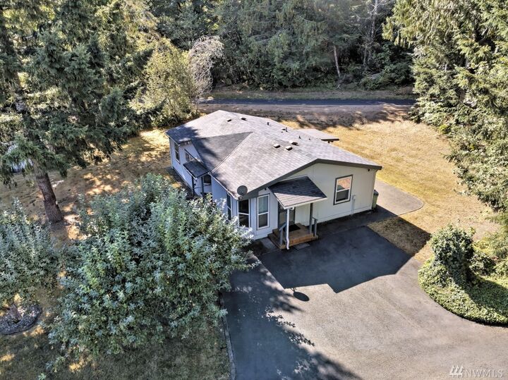 Property Photo:  100 SE Banjo Lane  WA 98584 