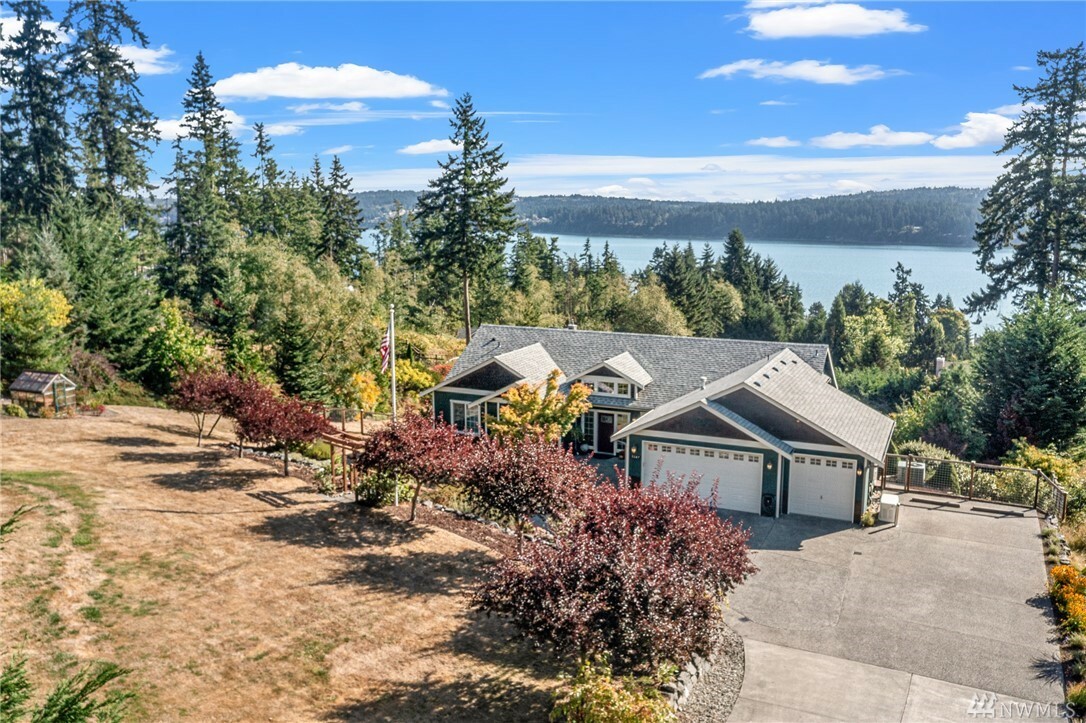 Property Photo:  5147 Honeymoon Bay Rd  WA 98249 