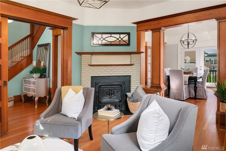 Property Photo: 218 18th Ave E WA 98112