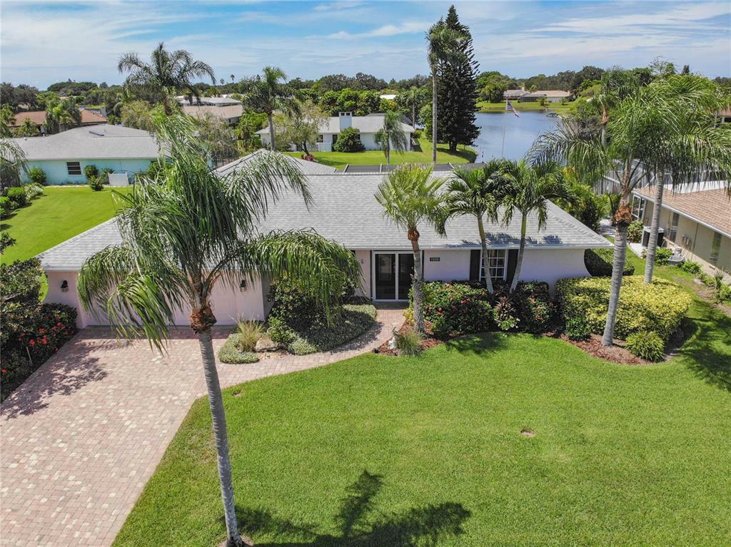 Property Photo: 1806 Liesl Drive E FL 34293