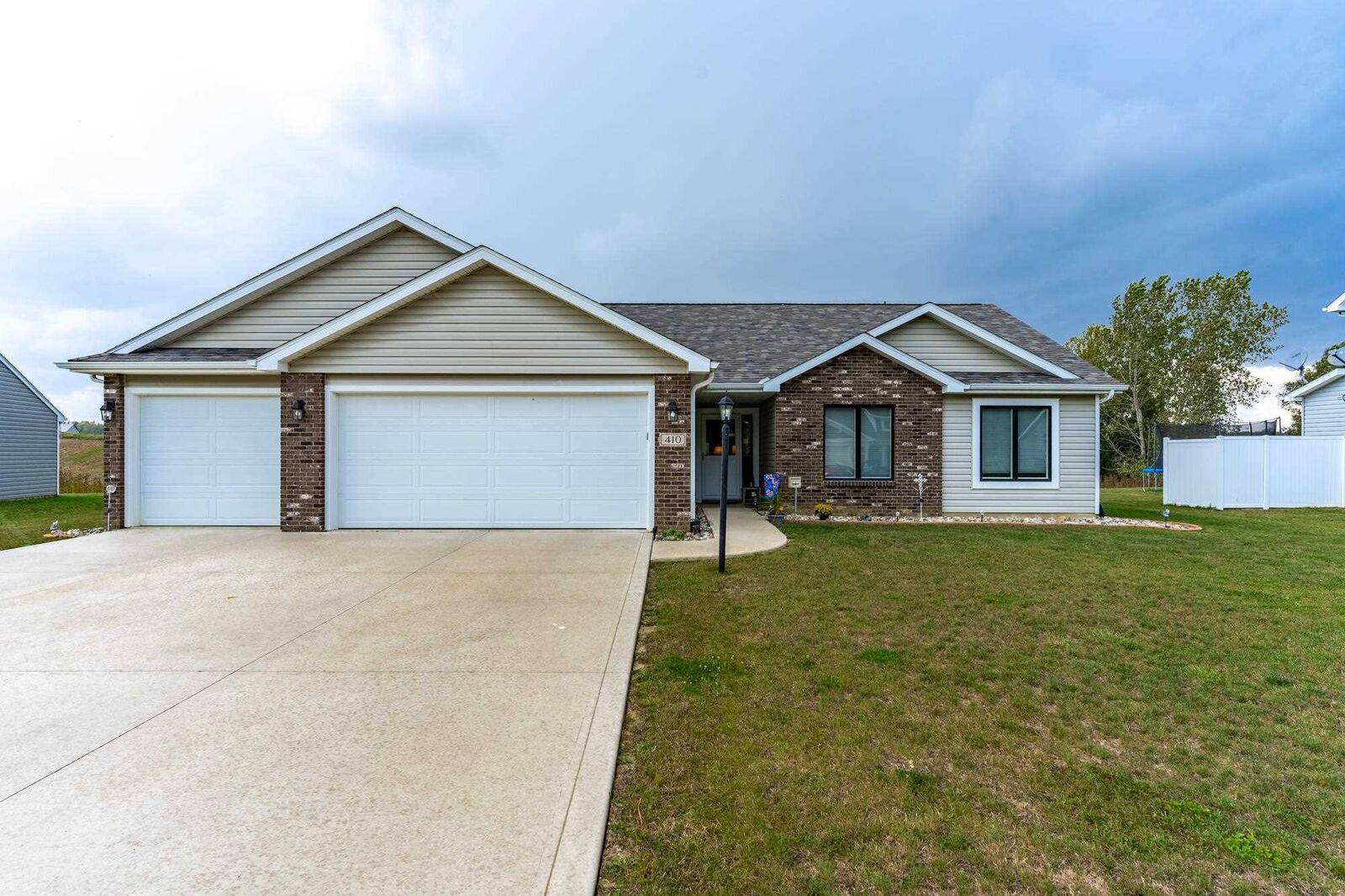 Property Photo: 410 Viburnum Creek Run IN 46710-0011