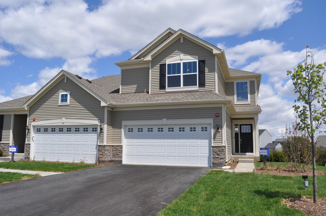 Property Photo: 2101 Pembridge Lane IL 60431