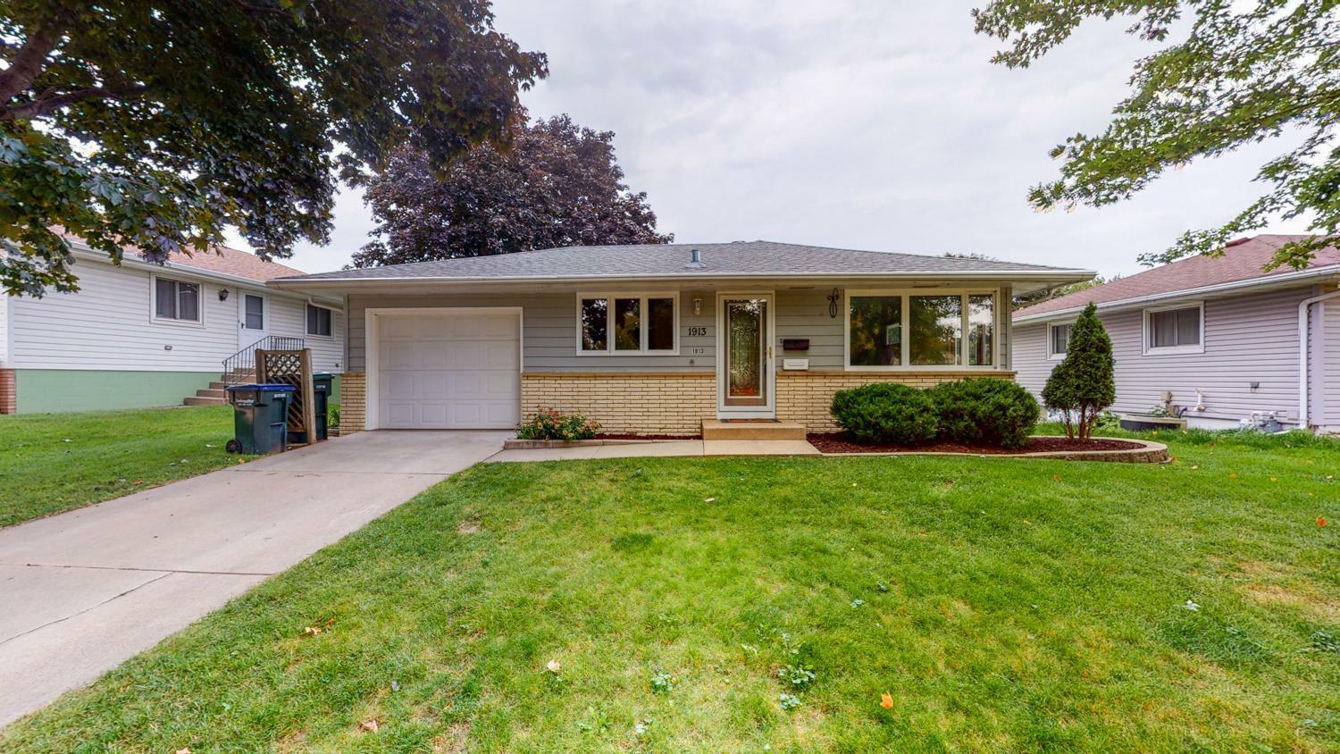 Property Photo: 1913 22nd Street NW MN 55901