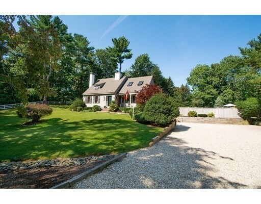 Property Photo:  25 Pleasant Springs Lane  MA 02050 