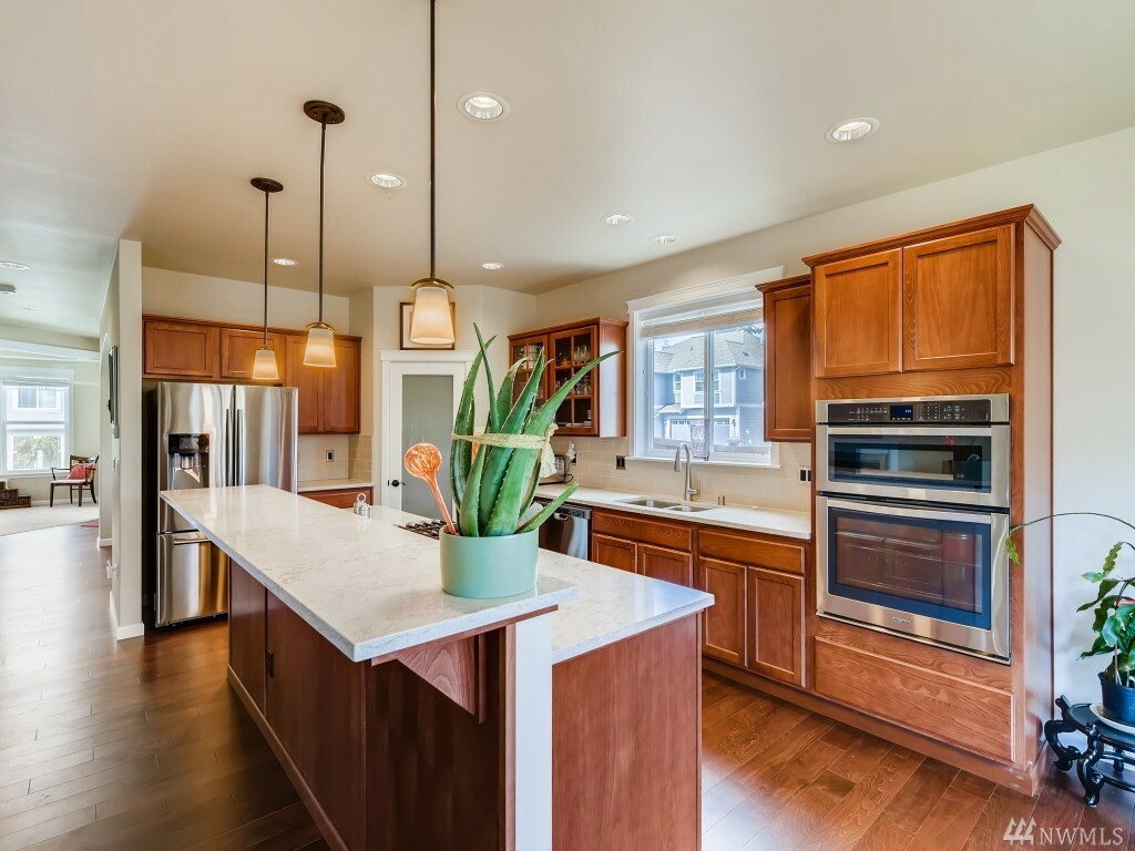 Property Photo: 4005 23rd St SE WA 98374