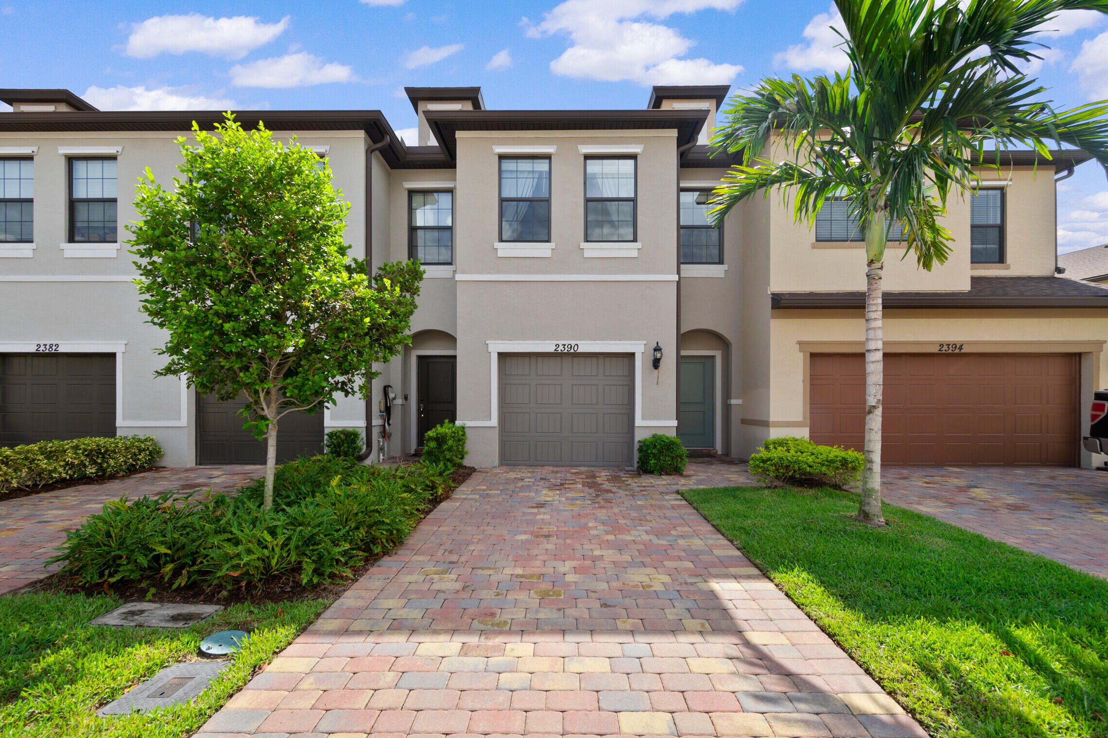 Property Photo: 2390 Byron Street FL 33406