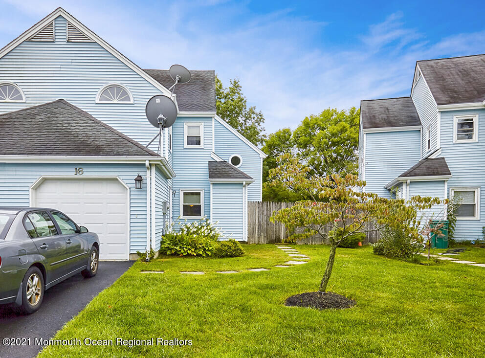 Property Photo:  16 Jennings Court  NJ 07728 