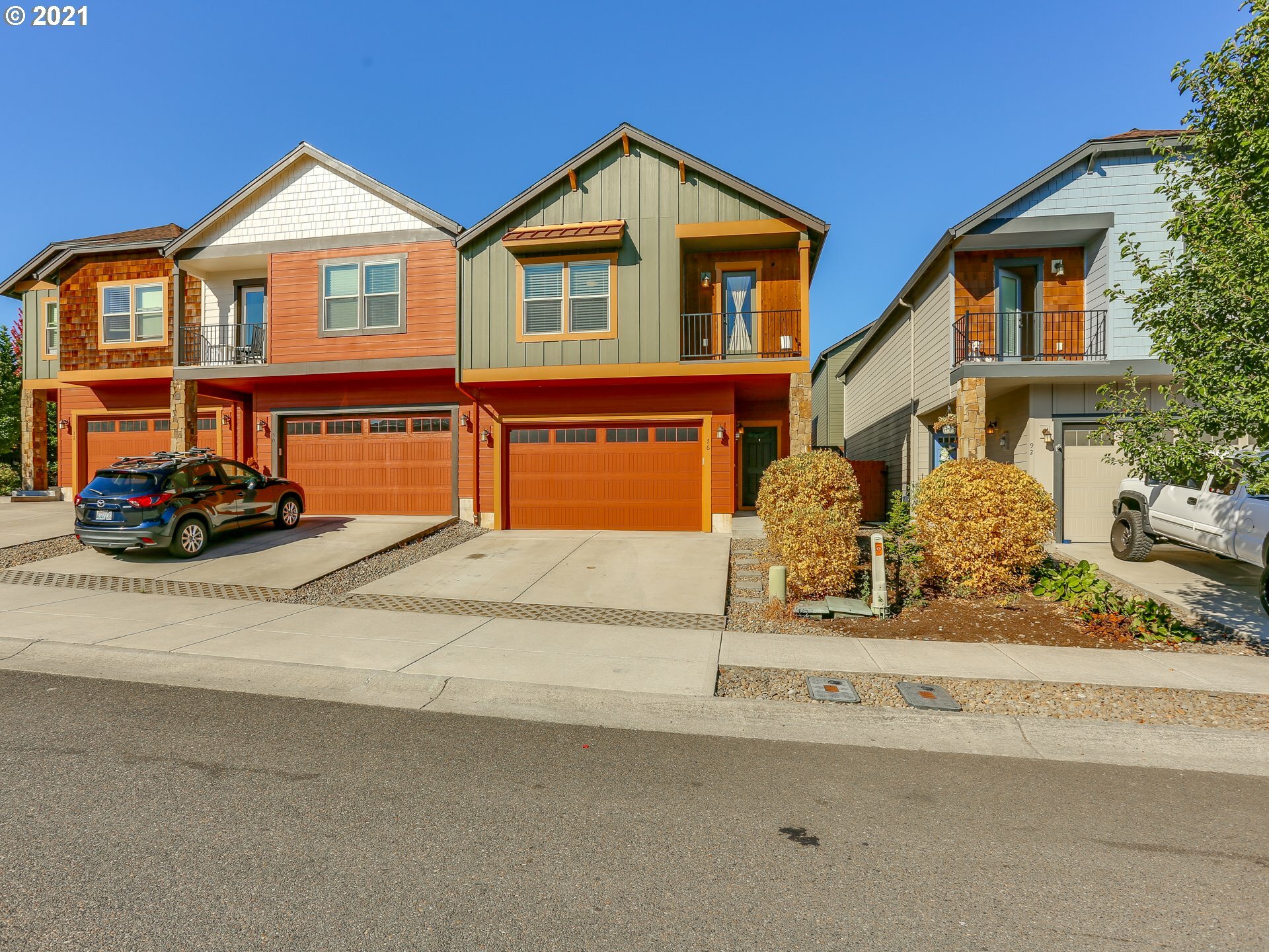 Property Photo:  76 N 42nd Pl  WA 98642 