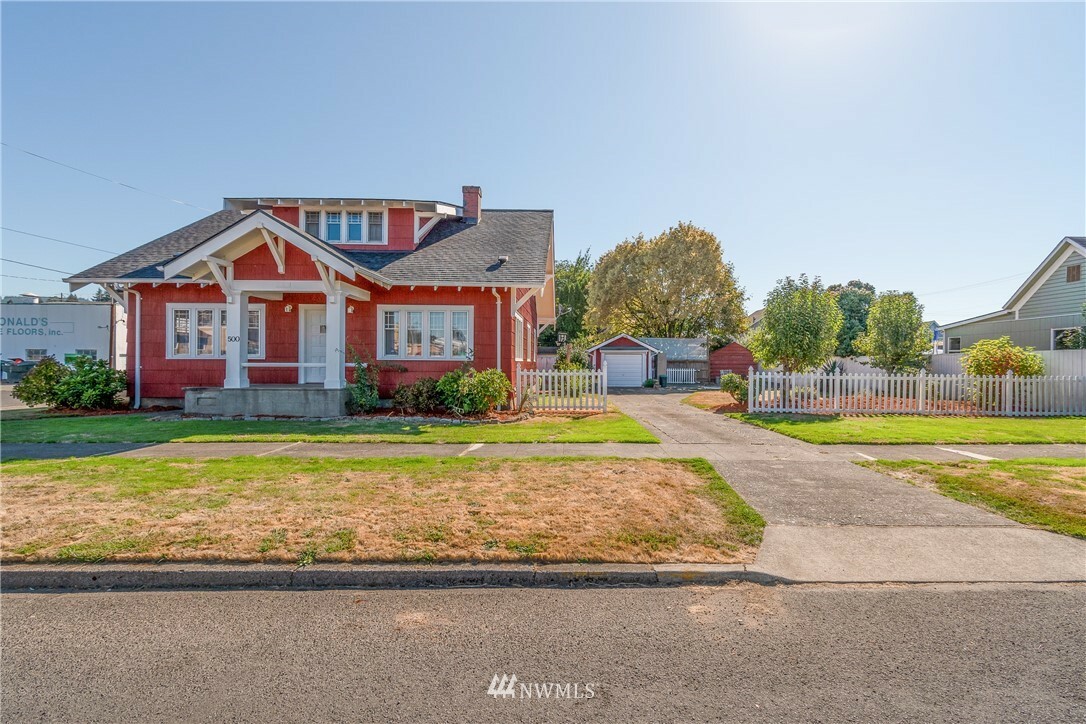 Property Photo:  500 S 3rd Avenue  WA 98626 