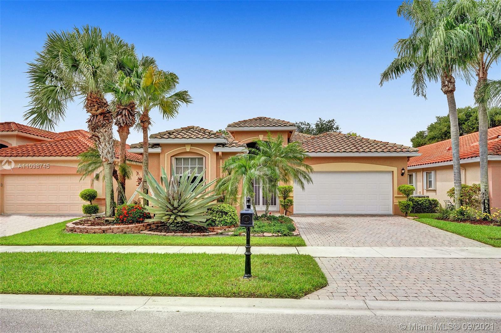 Property Photo:  7688 Trapani Ln  FL 33472 