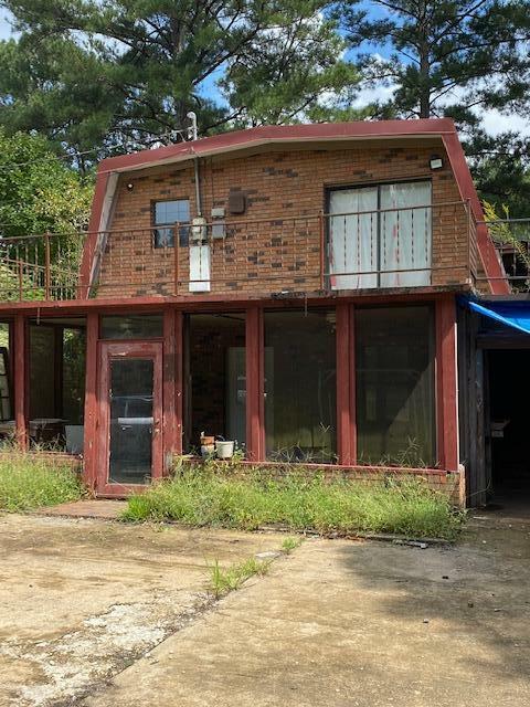 Property Photo:  2242 New Hope Rd  MS 39702 