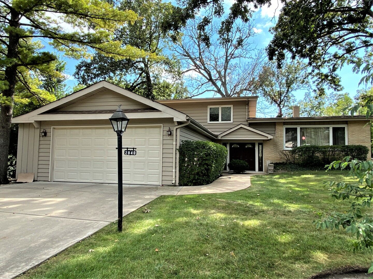 Property Photo:  2840 Twin Oaks Drive  IL 60035 