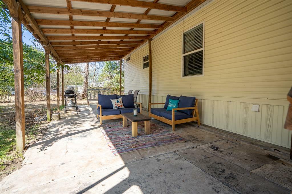 Property Photo:  1100 County Road 3531  TX 75478 