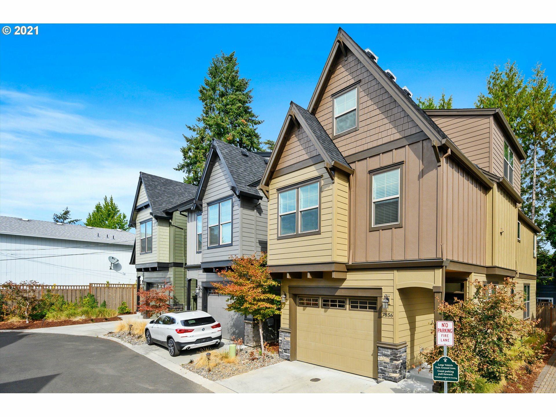 Property Photo:  7856 SW Capitol Hill Rd  OR 97219 