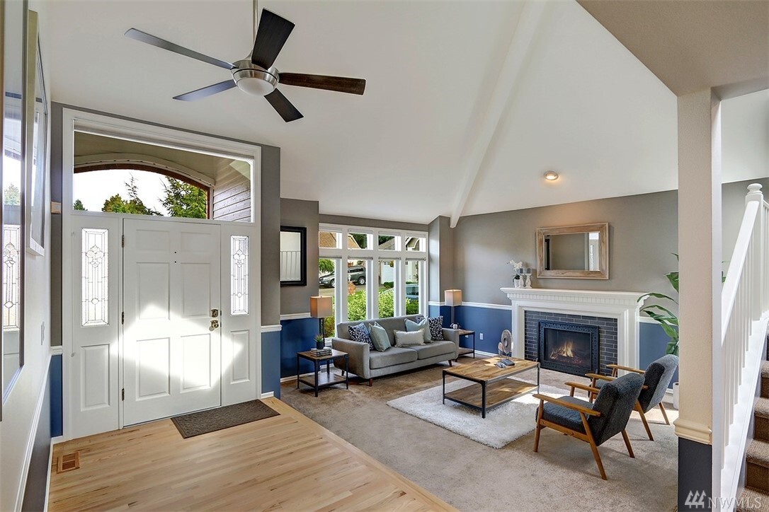 Property Photo: 23918 21st Dr SE WA 98021